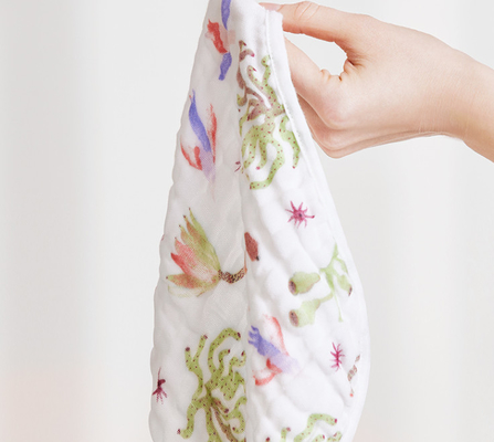 Het mooie Groene Bloemen Katoenen van Gauze Fabric 190gsm Bamboe wikkelt Deken in