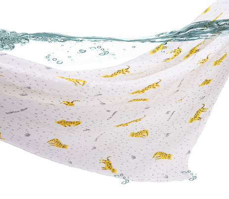 De gele Tiger Printing Woven Muslin Gauze-Stof 105GSM verdunt Gauze Fabric