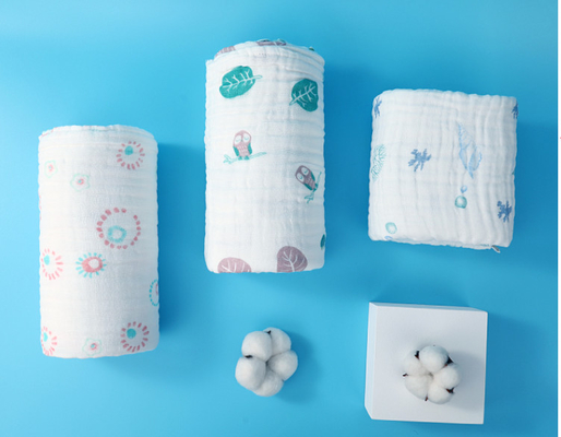 Antibacteriële Modale Zachte Gauze Fabric Baby Clothing Material het Beeldverhaaldruk van 100%