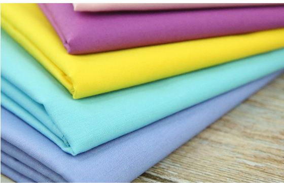 TC6535 de eenvormige Stof van het het Jasjeoverhemd van de Stoffen130x 72 155GSM 32SX32S TC Polyester Katoen Geweven