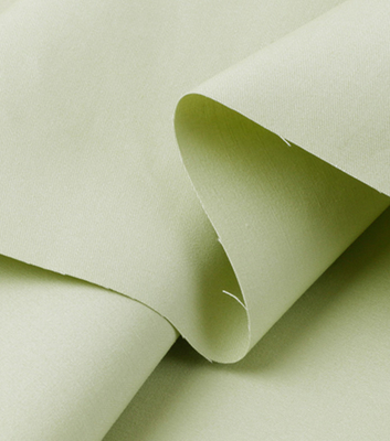De Kam van de Katoenen van Spandex van de keperstofrek de Eenvormige Laag Overhemdsstof 21sX21s 250GSM