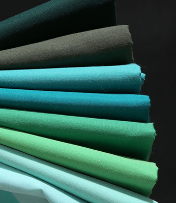 De in te ademen Geweven van de Katoenen van de het Satinet Eenvormige Kleding Overhemdsstof de Mensenadel kleedt 60X60 173X113 4/1