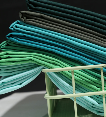 De in te ademen Geweven van de Katoenen van de het Satinet Eenvormige Kleding Overhemdsstof de Mensenadel kleedt 60X60 173X113 4/1