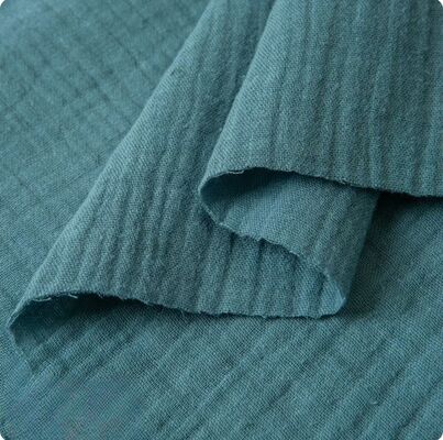 135GSM 100% katoen dubbel gaasstof met meer dan 200 kleuren voor baby- en kinderkleding