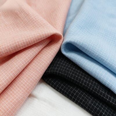 195gsm Yarn-Dyed Check Suiting Fabric with 68% Polyester 30% Rayon 2% Spandex for Uniforms